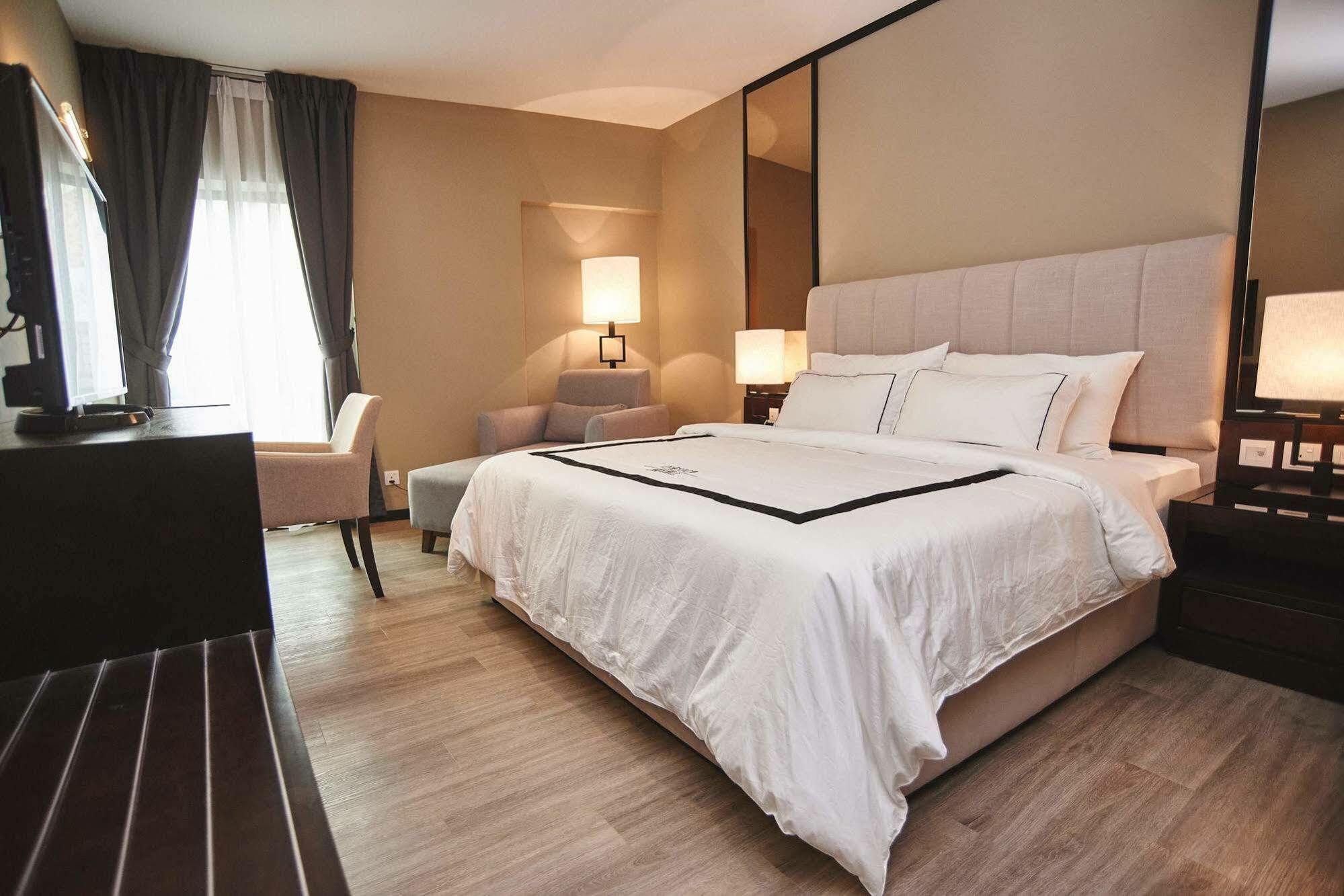 Corsica Hotel Kulai Exteriér fotografie